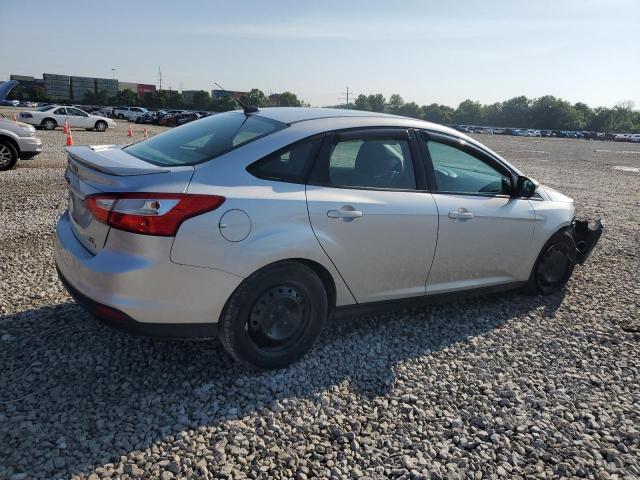 Vin: 1fadp3f20dl142026, lot: 61855025, ford focus se 20133