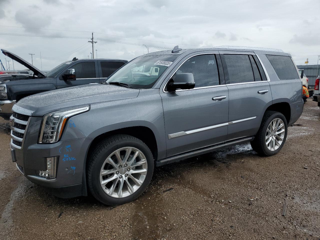 CADILLAC ESCALADE PREMIUM LUXURY