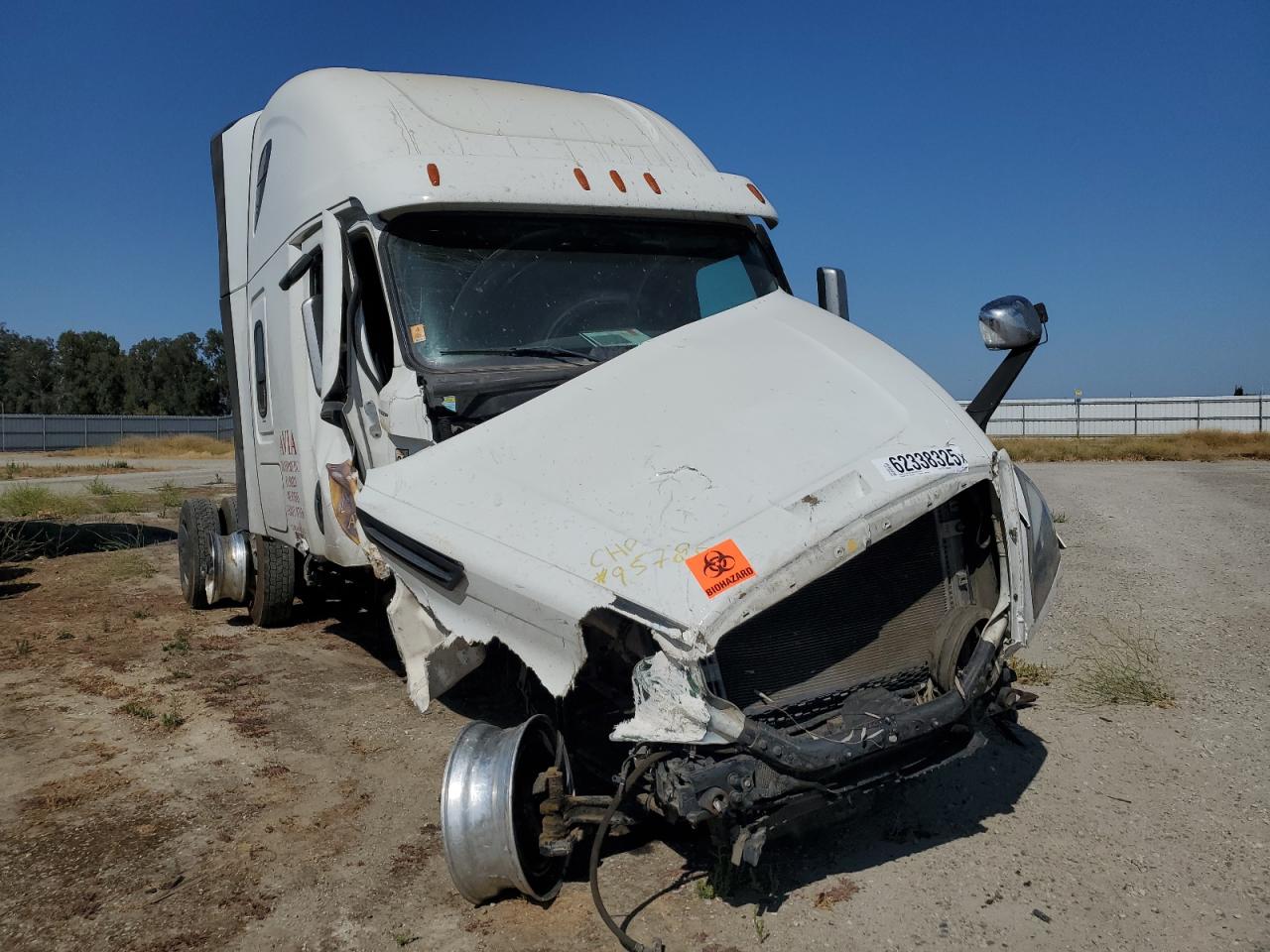 Lot #3236884455 2023 FREIGHTLINER CASCADIA 1