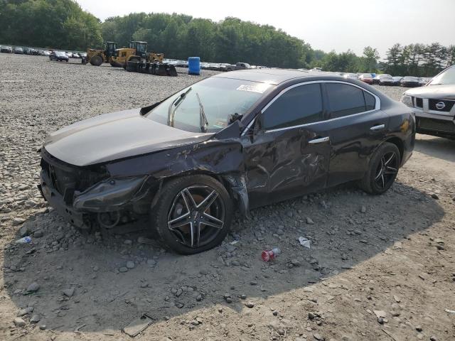 NISSAN MAXIMA S