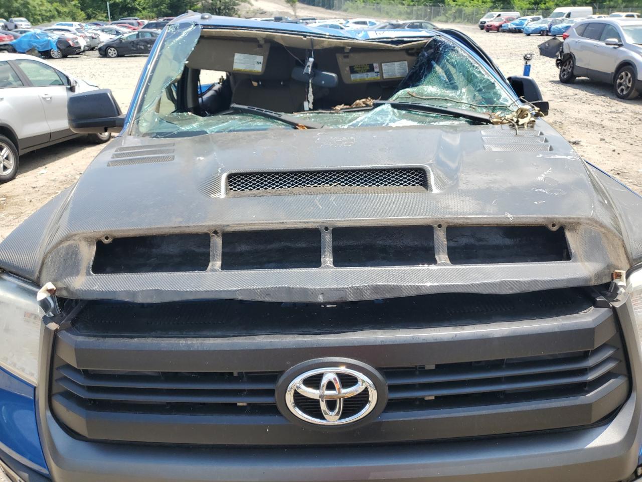 TOYOTA TUNDRA CREWMAX SR5