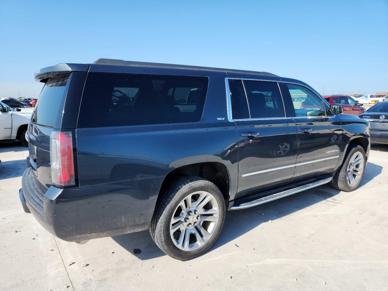 GMC YUKON K1500 SLT
