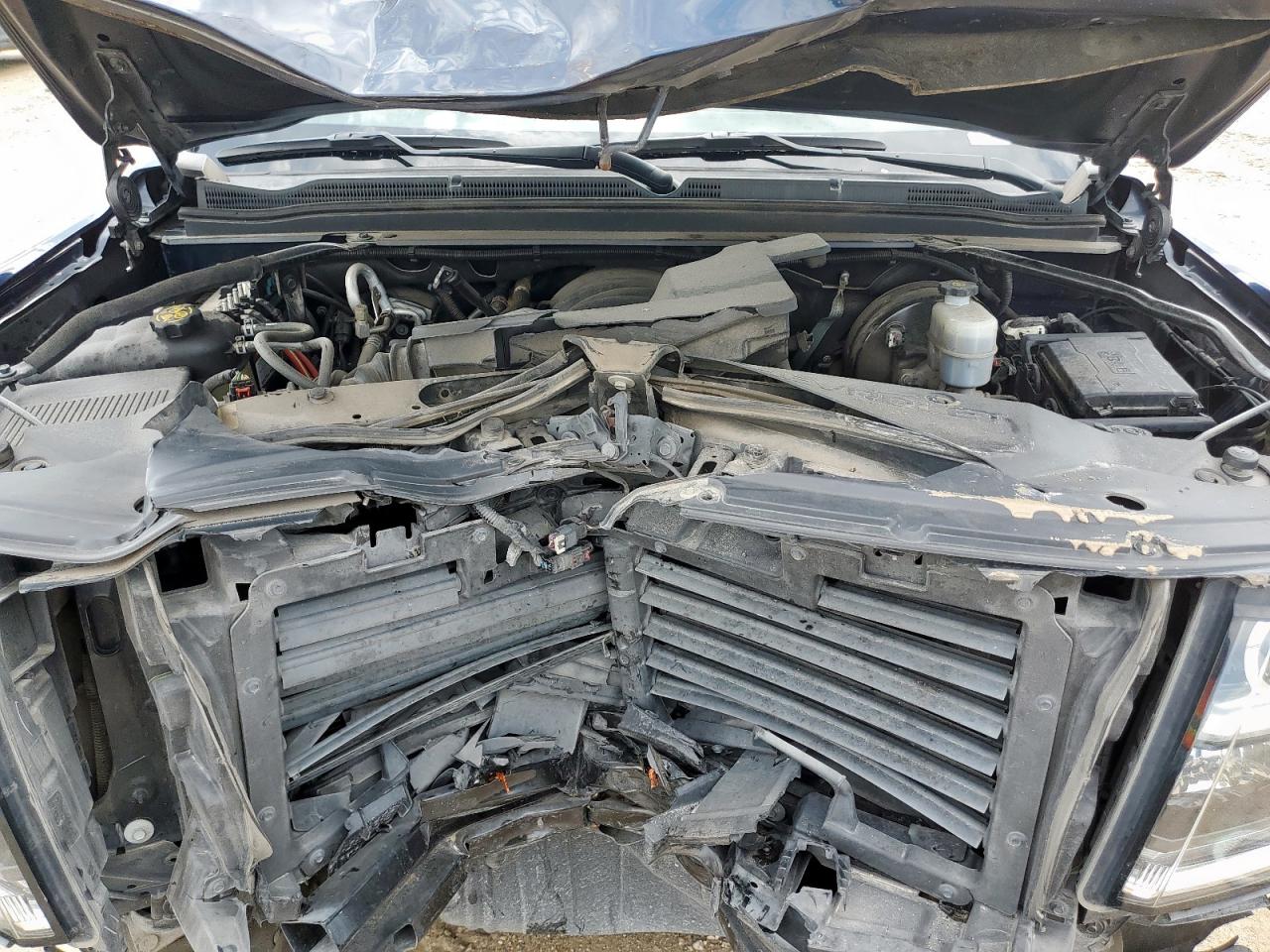 CHEVROLET TAHOE C1500 LS