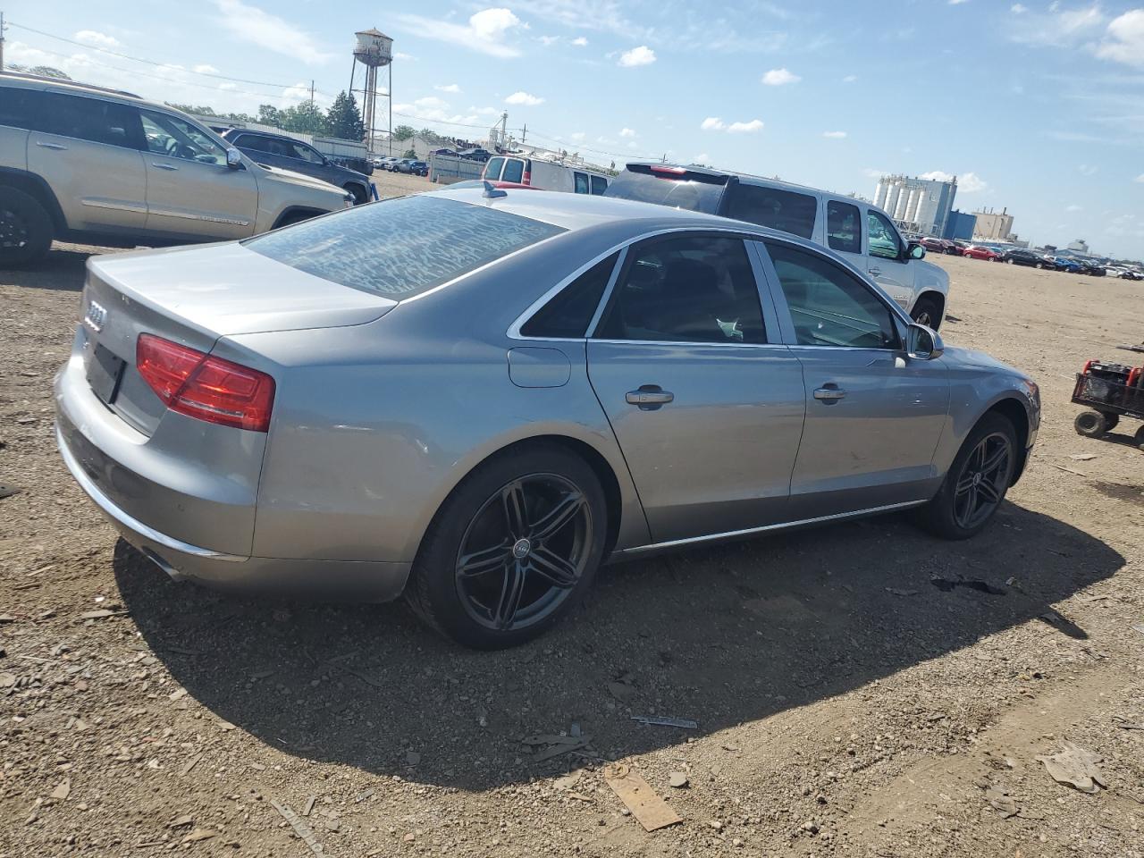AUDI A8 QUATTRO