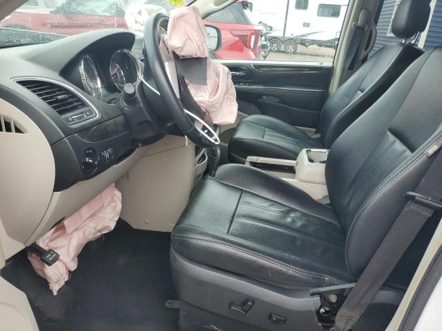 2015 CHRYSLER TOWN & COU 2C4RC1BGXFR716191