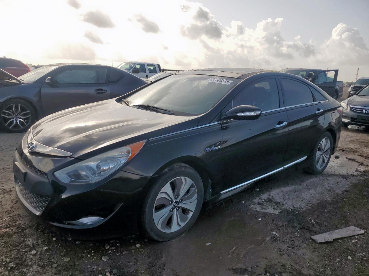HYUNDAI SONATA HYBRID