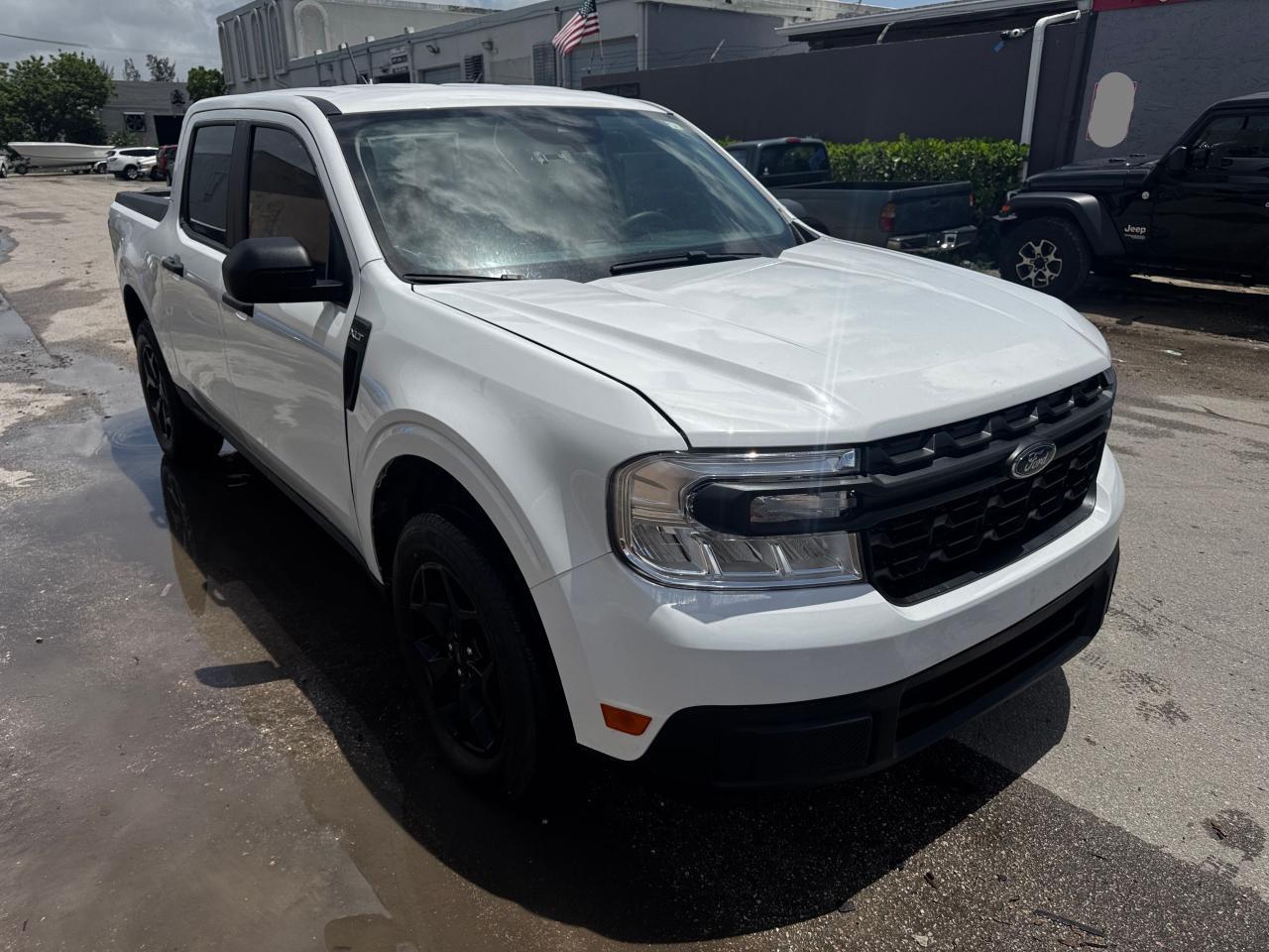 FORD MAVERICK XLT