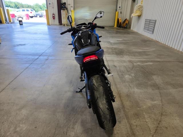 2024 SUZUKI GSX800 F JS1EM13BXR7103583