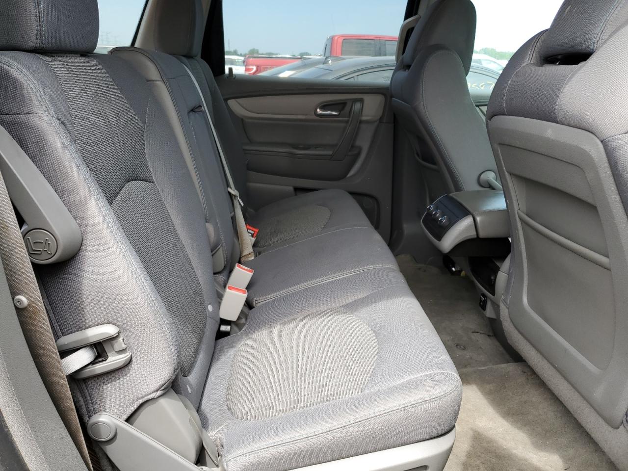 CHEVROLET TRAVERSE LS