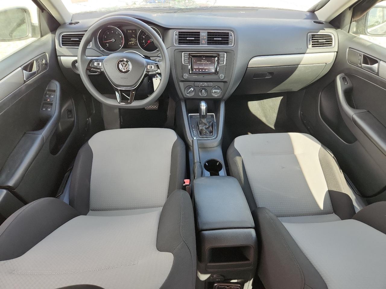 Volkswagen Jetta s 2017