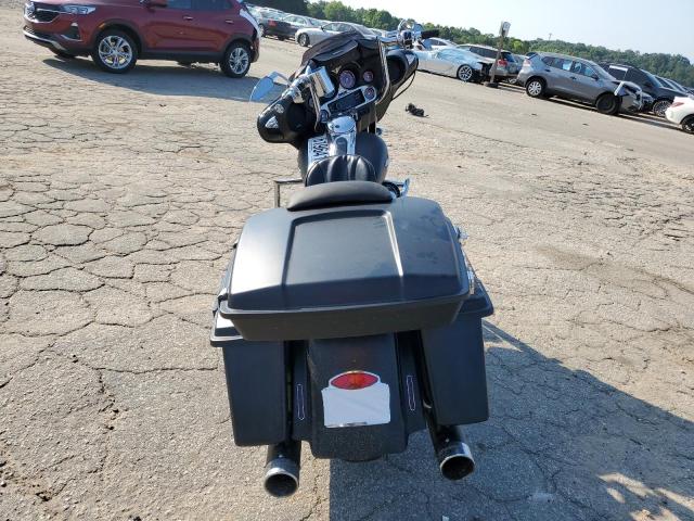 2010 HARLEY-DAVIDSON FLHX 1HD1KB418AB631970