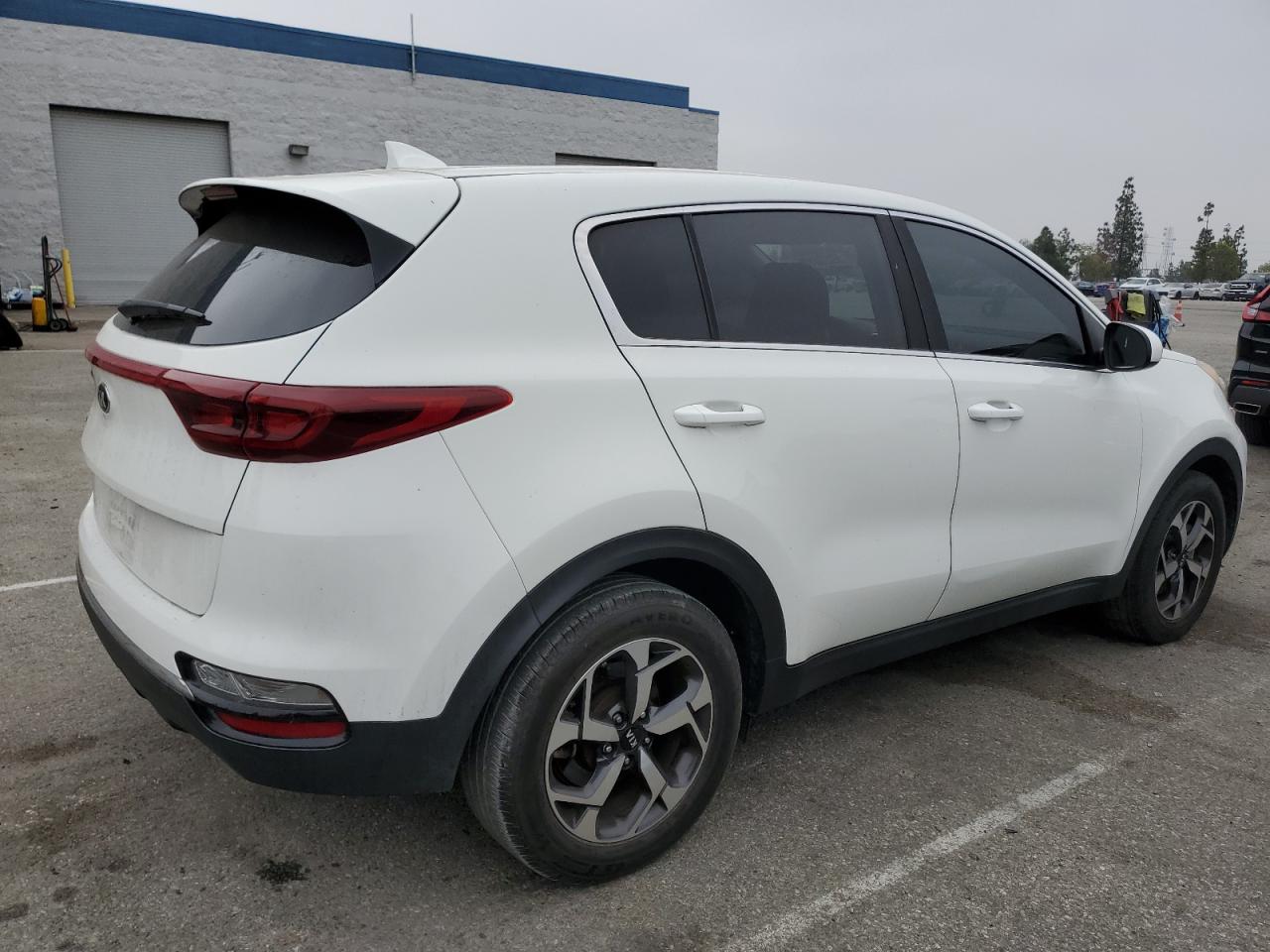 KIA SPORTAGE LX