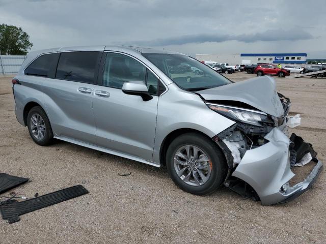 2022 TOYOTA SIENNA XLE 5TDYRKEC6NS132529