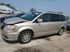 2016 CHRYSLER TOWN & COU - 2C4RC1BG6GR205496