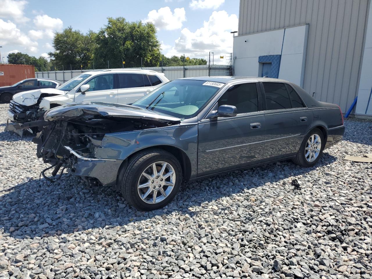 CADILLAC DTS LUXURY COLLECTION