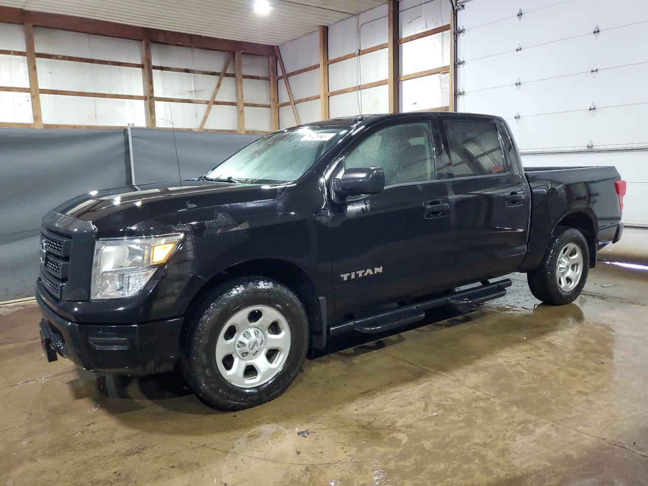 NISSAN TITAN S