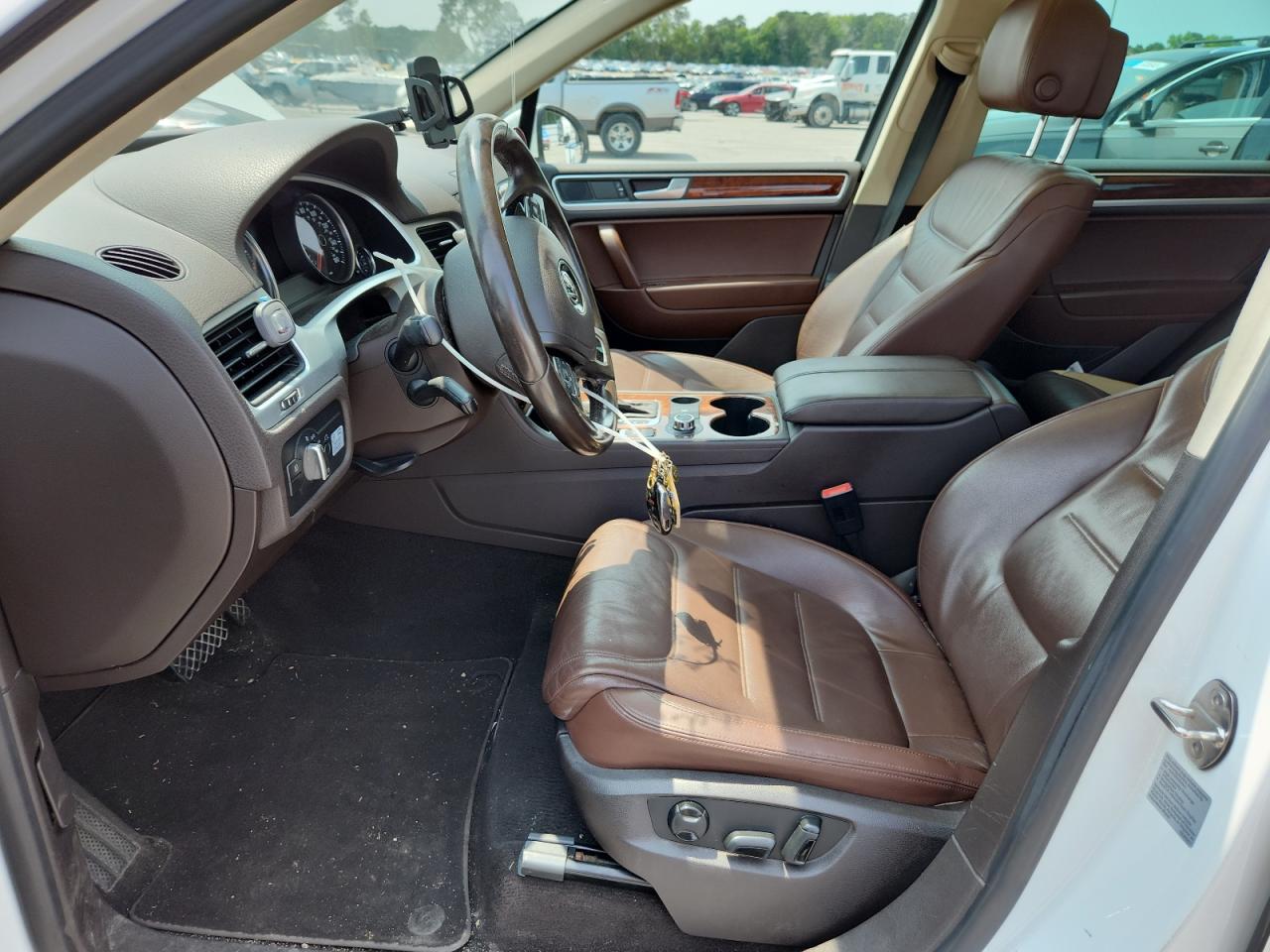 Volkswagen Touareg v6 2014