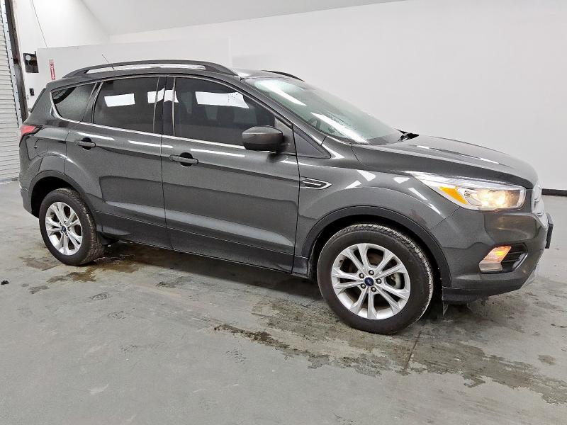 Vin: 1fmcu0gd0jud22847, lot: 61363295, ford escape se 20184