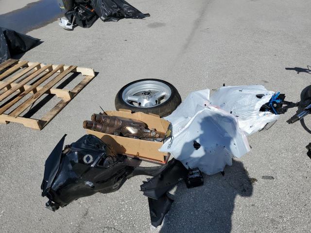 2024 YAMAHA YZFR1 JYARN66E0RA004776