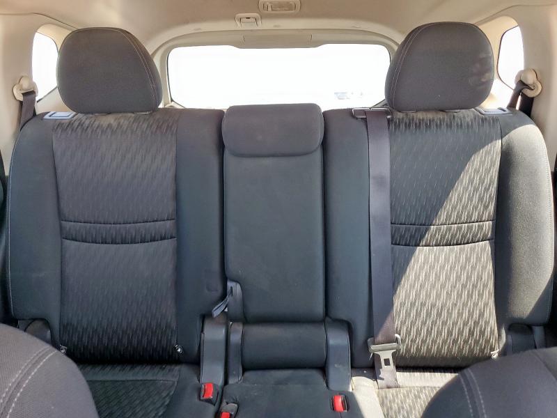 2018 NISSAN ROGUE S KNMAT2MV1JP589064
