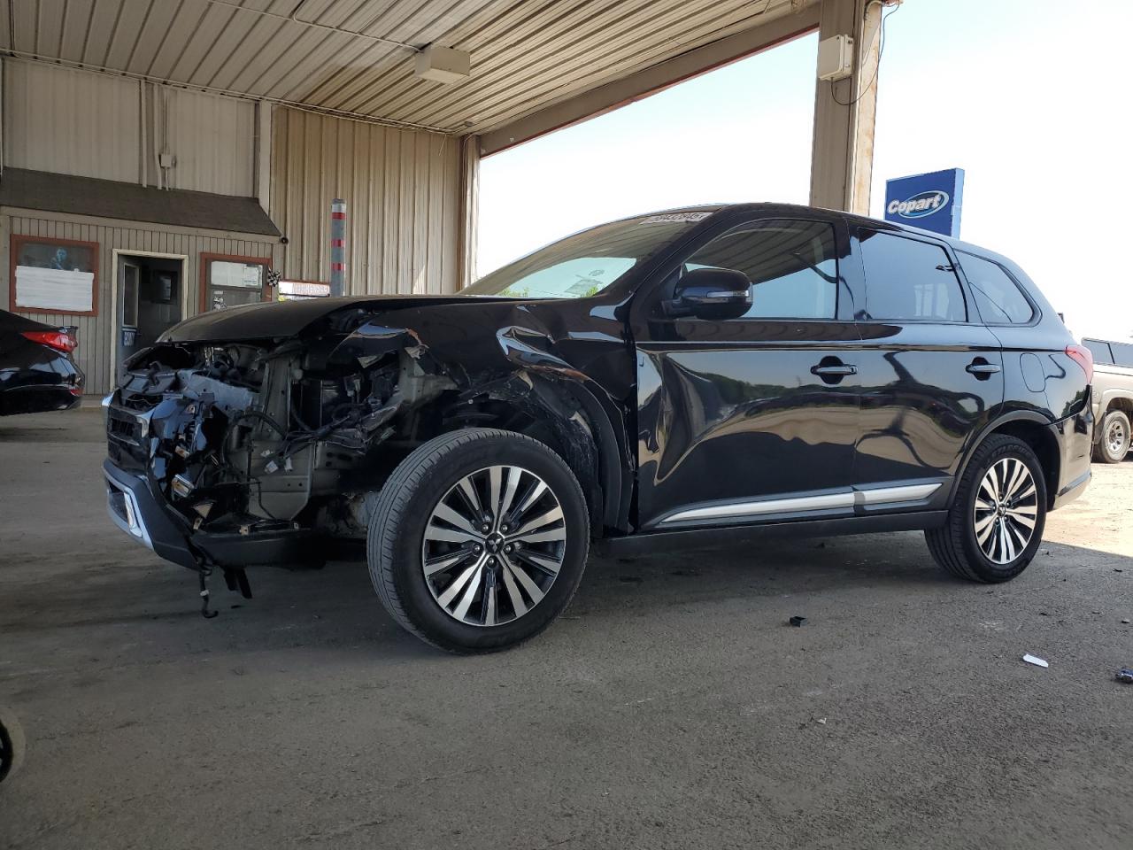 MITSUBISHI OUTLANDER SE
