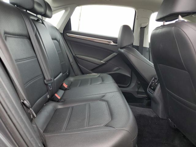 2017 VOLKSWAGEN PASSAT SE - 1VWGT7A32HC027862