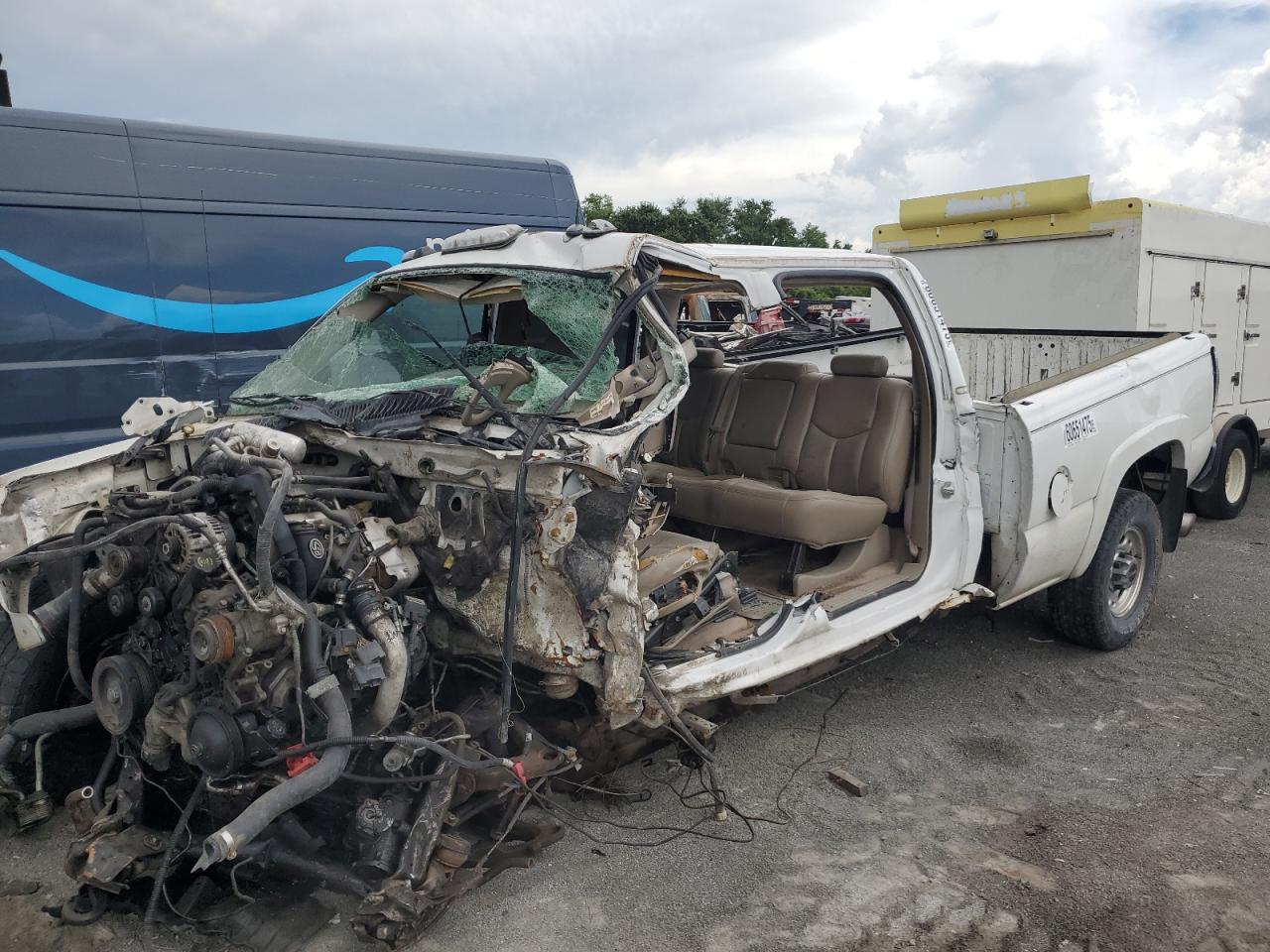 Lot #3305405306 2005 GMC SIERRA K25