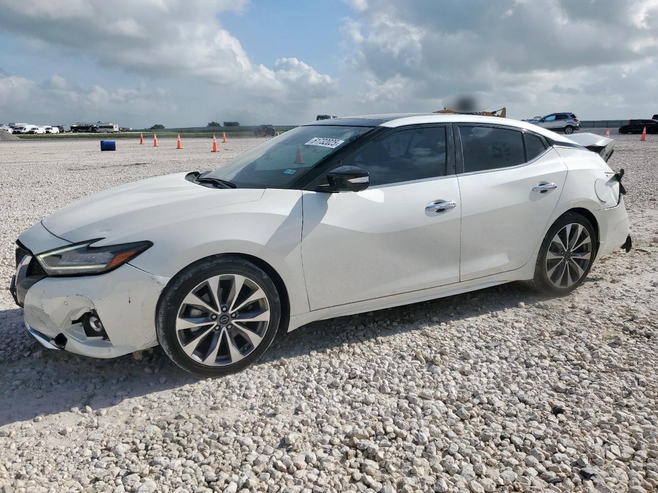 NISSAN MAXIMA PLATINUM