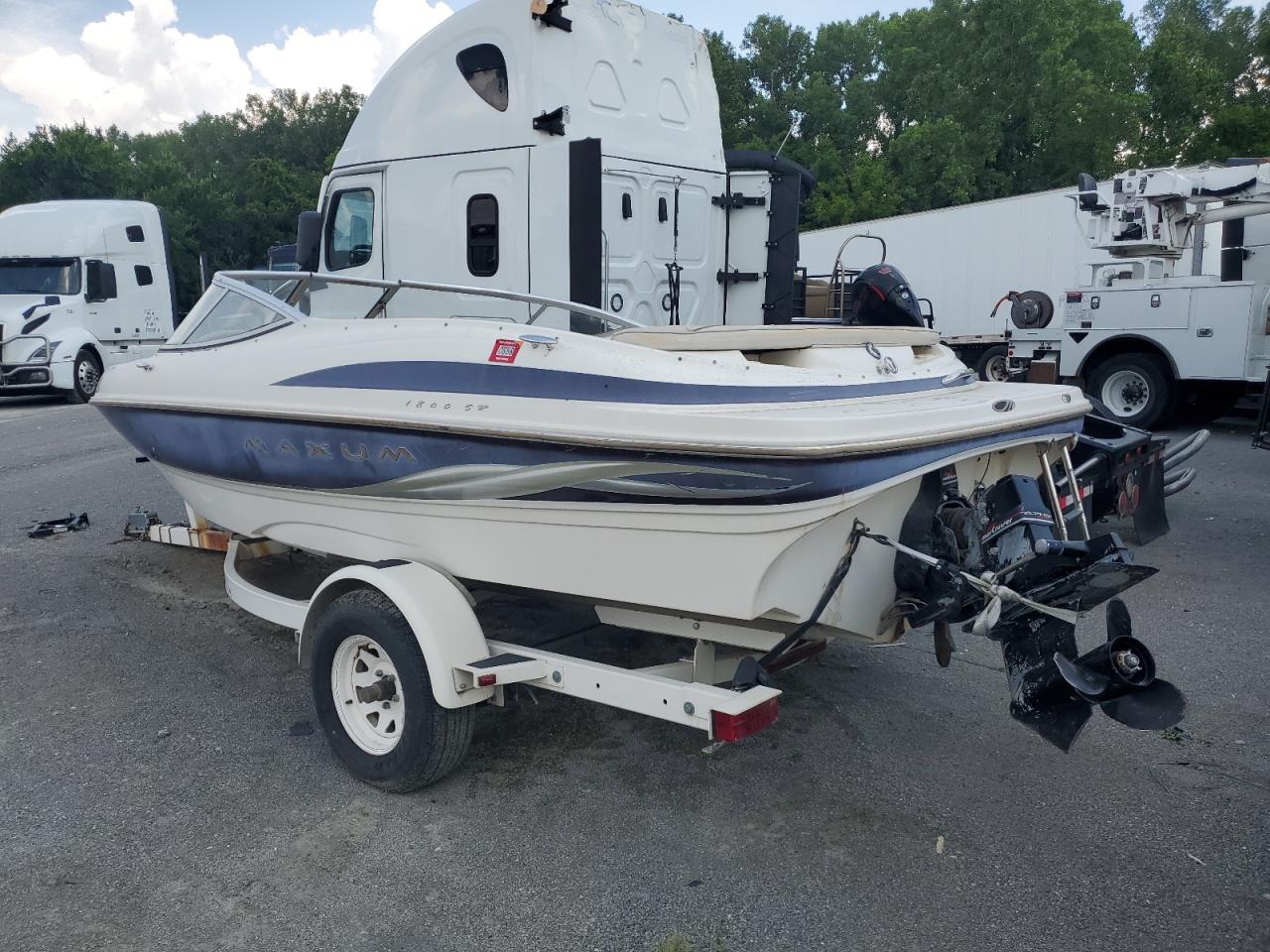 Lot #3182579859 1999 MAXUM BOAT