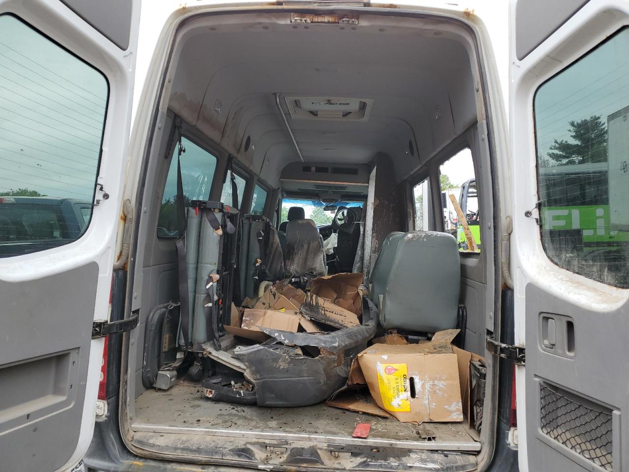 Lot #3308271211 2008 DODGE SPRINTER 3