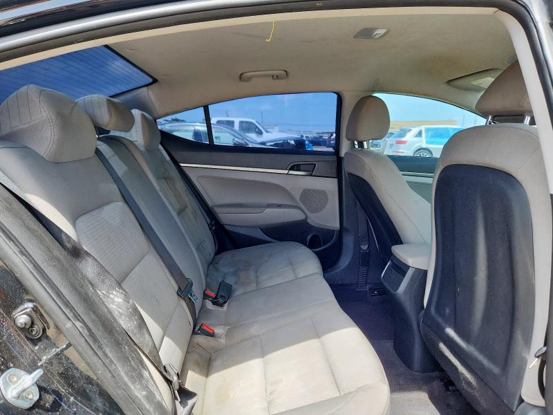 2017 HYUNDAI ELANTRA SE 5NPD74LFXHH193311