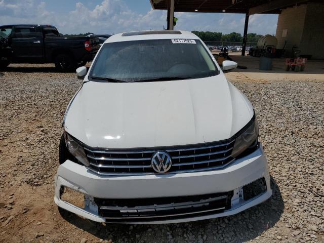 2017 VOLKSWAGEN PASSAT SE 1VWBT7A38HC051755