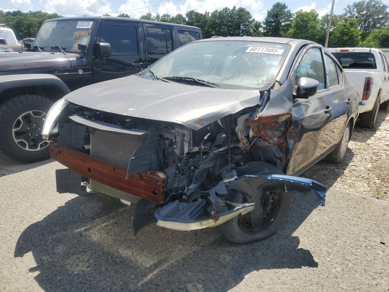 NISSAN VERSA S