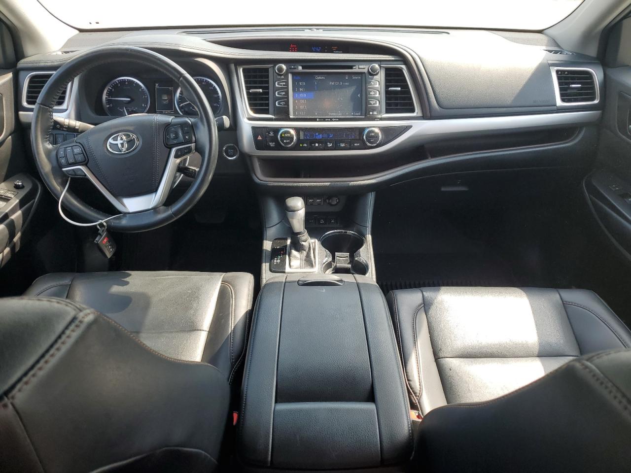 TOYOTA HIGHLANDER SE