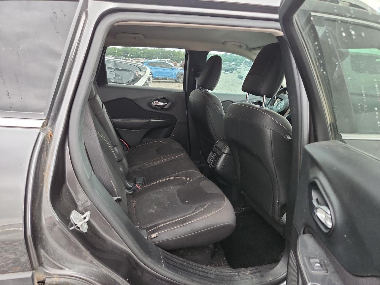 JEEP GRAND CHEROKEE LATITUDE