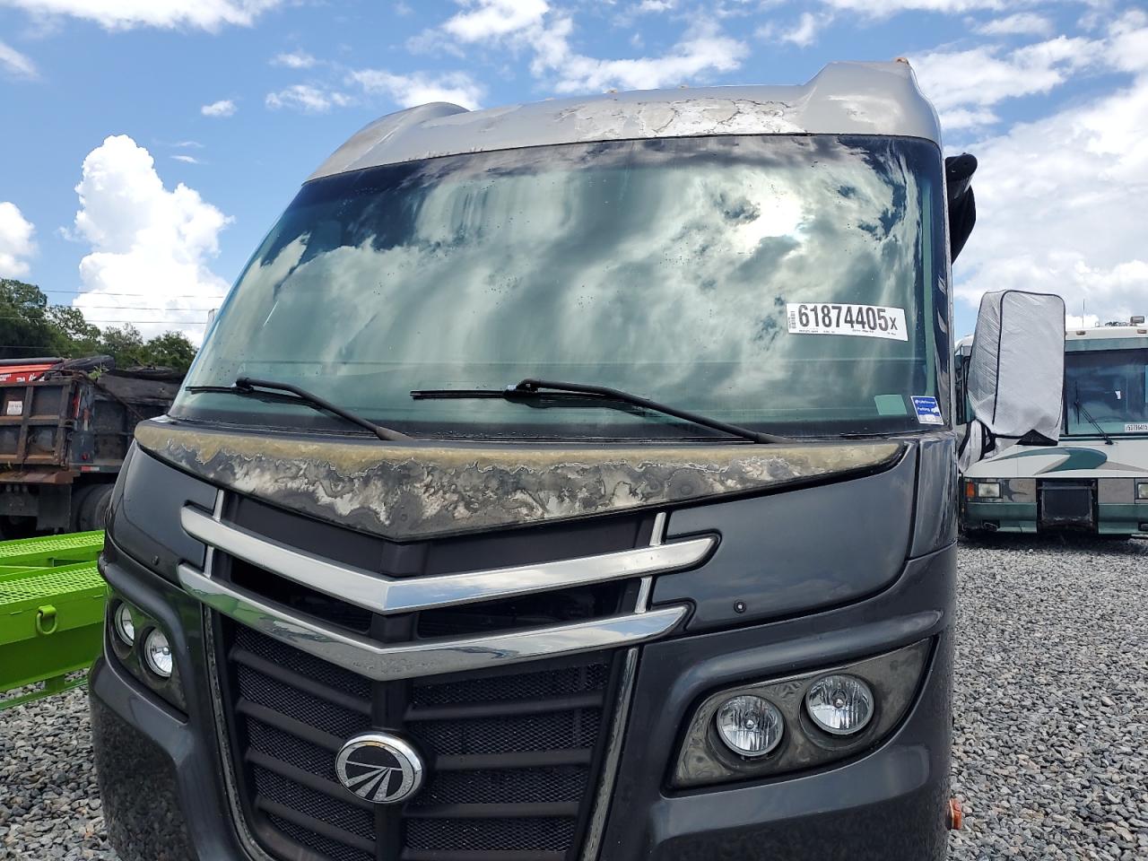 Lot #3216918367 2012 ROADMASTER RAIL LF4F