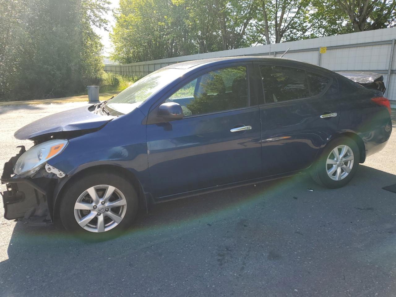 NISSAN VERSA S
