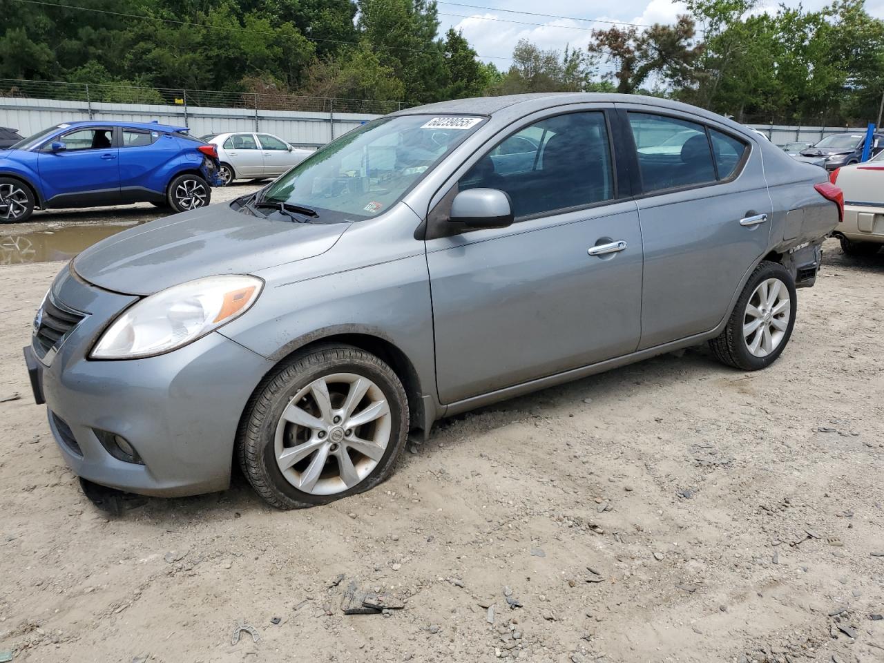 NISSAN VERSA S