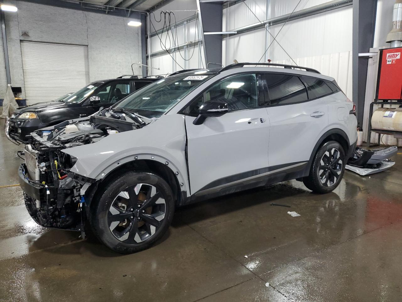 KIA SPORTAGE X LINE