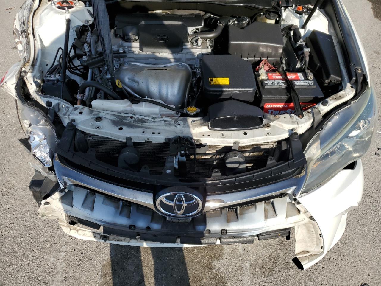 Toyota Camry le 2015