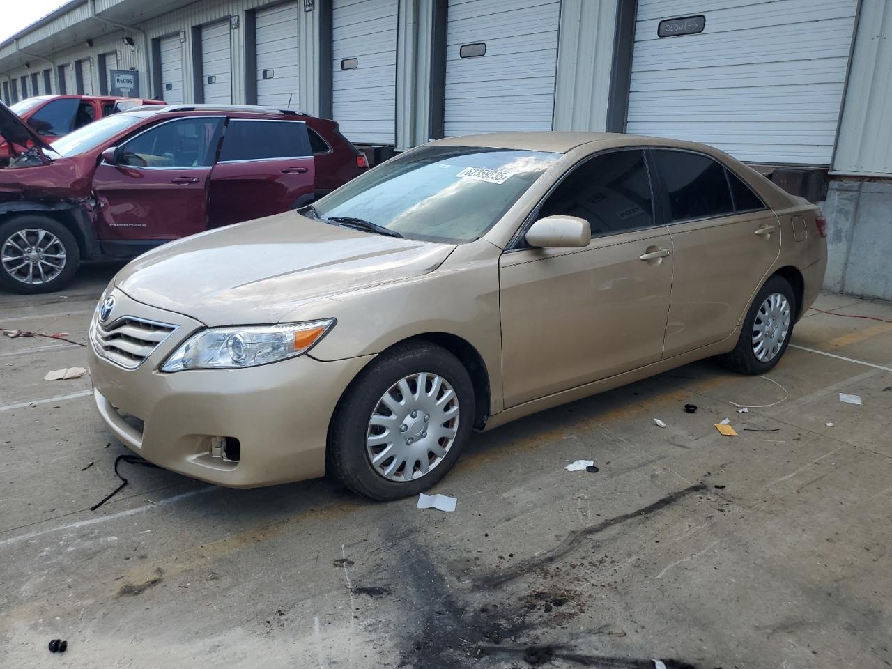 TOYOTA CAMRY BASE