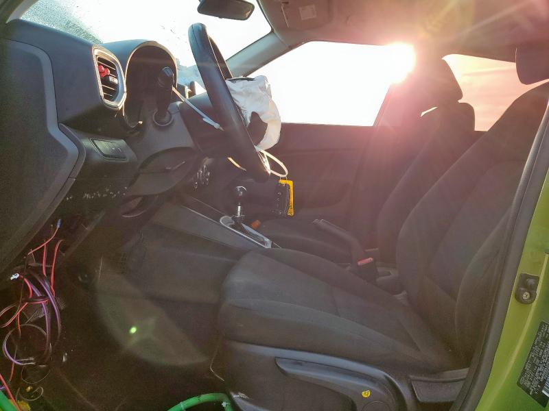2022 HYUNDAI VENUE SE KMHRB8A32NU160563