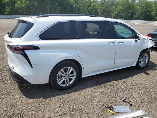 2024 TOYOTA SIENNA XLE - 5TDJSKFCXRS150185