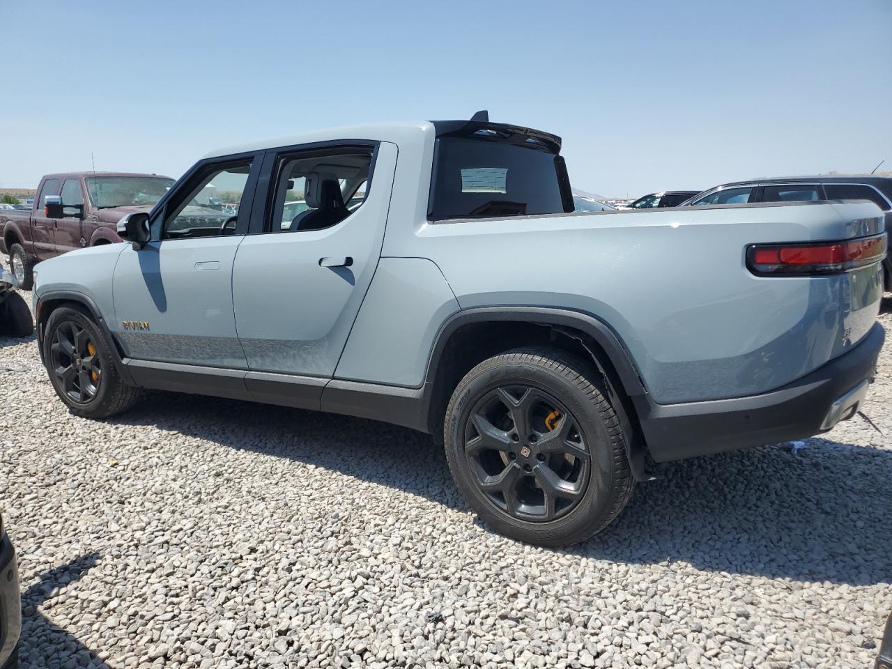 RIVIAN R1T ADVENTURE