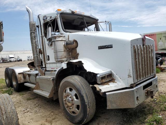 KENWORTH CONSTRUCTI 2013 white  diesel 1XKDDP9X4DJ363999 photo #1