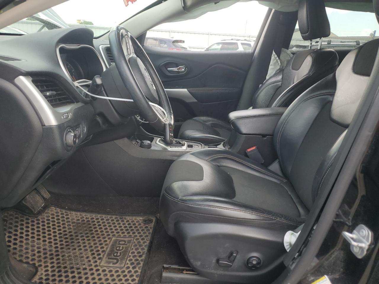 JEEP GRAND CHEROKEE LATITUDE PLUS