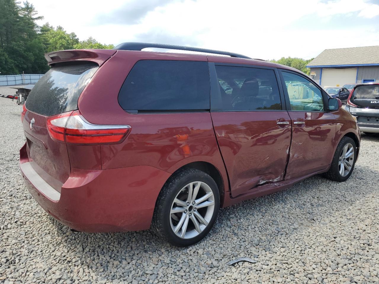 TOYOTA SIENNA XLE