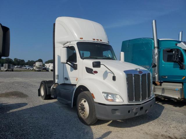 PETERBILT 579 2019 white  diesel 1XPBA48X5KD268003 photo #1