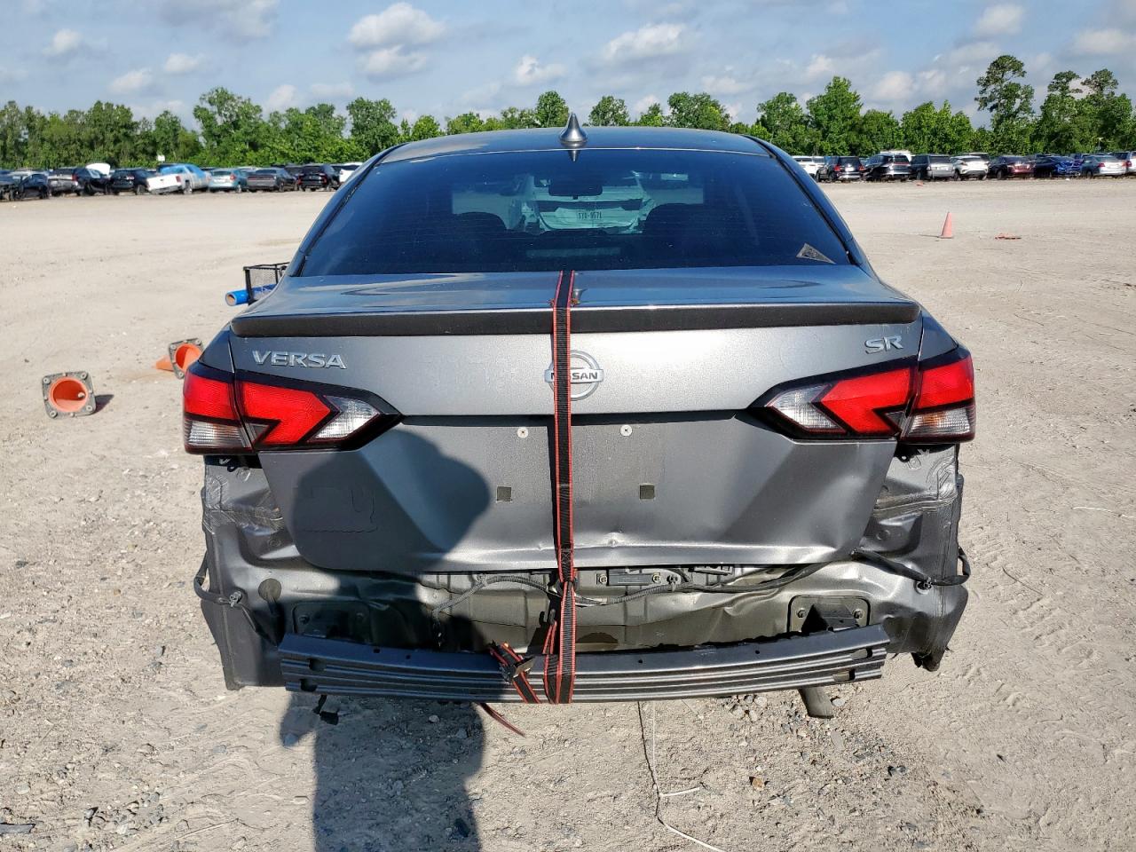 Nissan Versa sr 2020