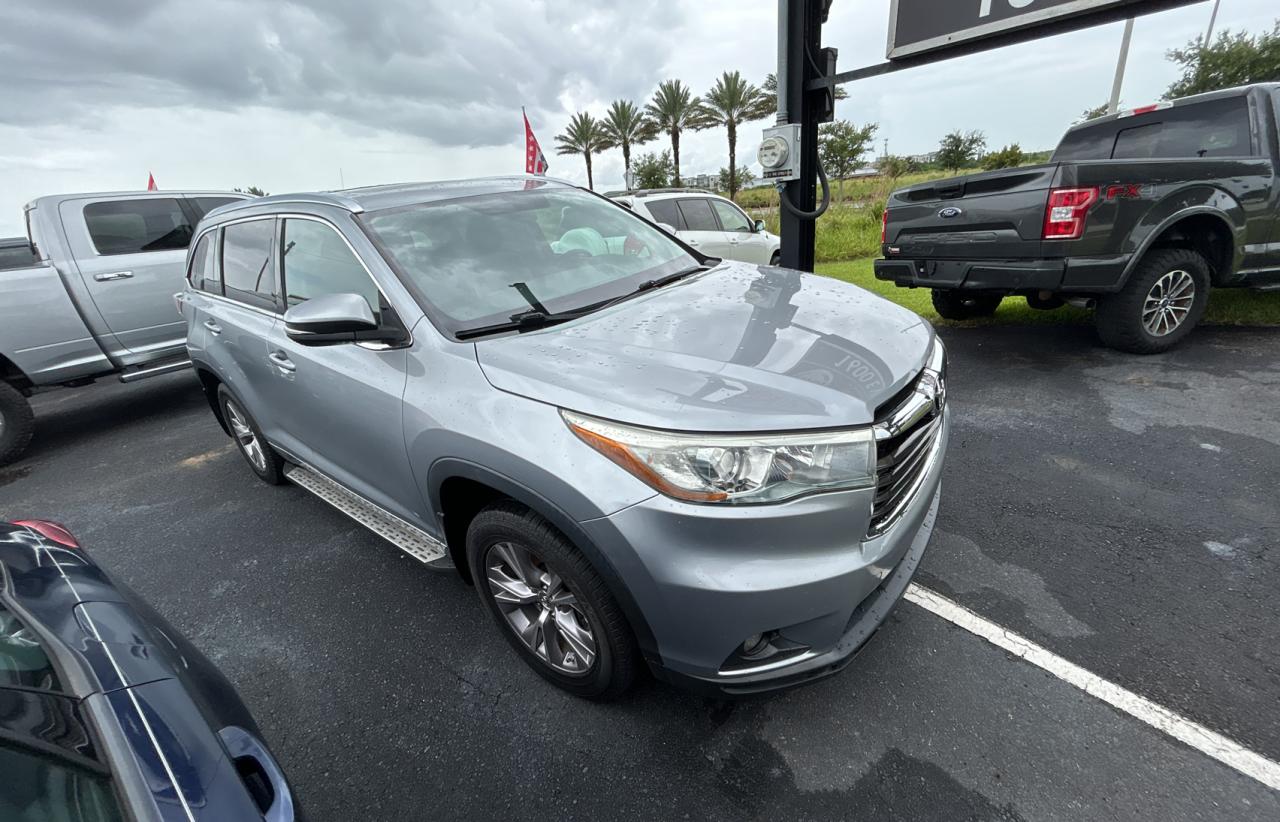 TOYOTA HIGHLANDER XLE